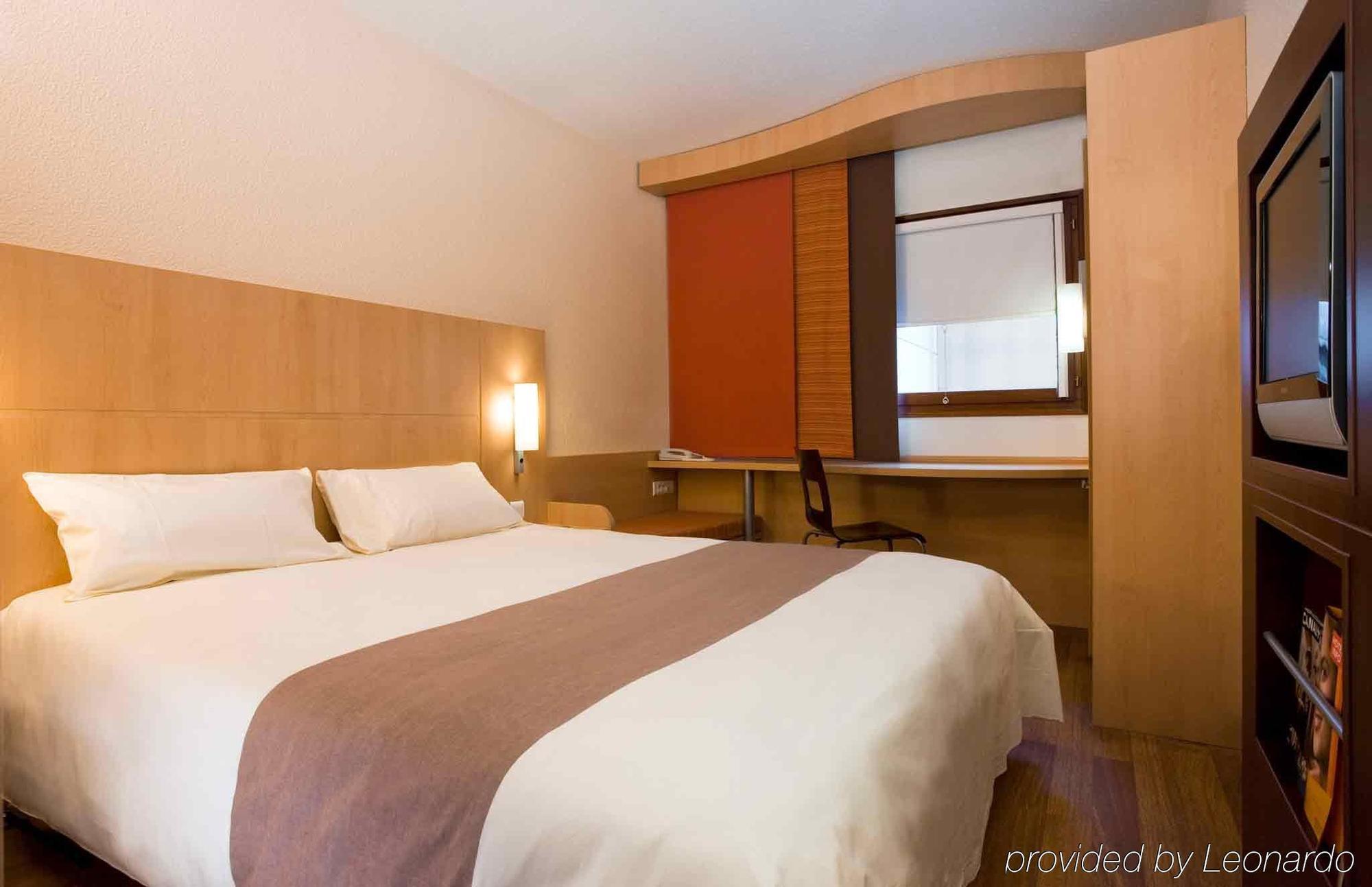 Ibis 3*